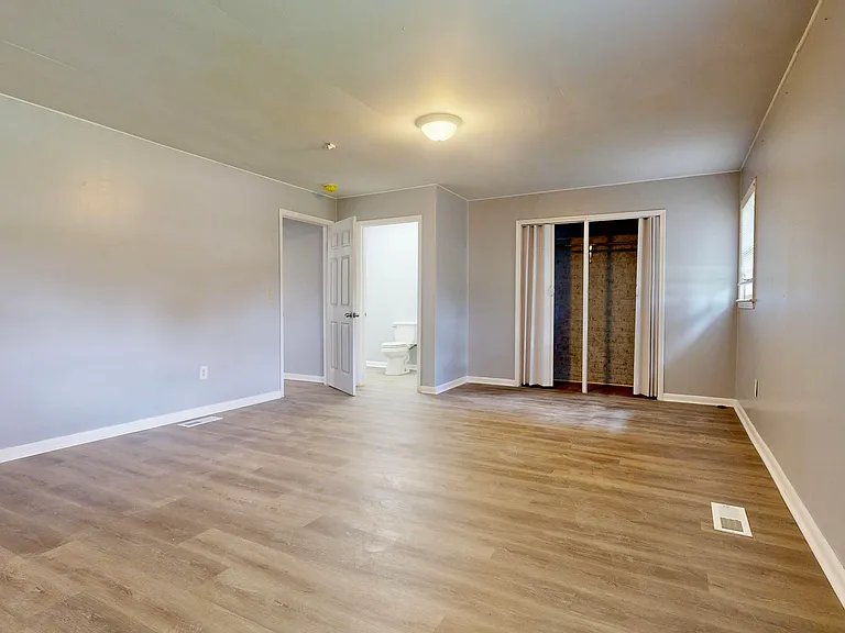 1001 Darling Ave — Photo 12