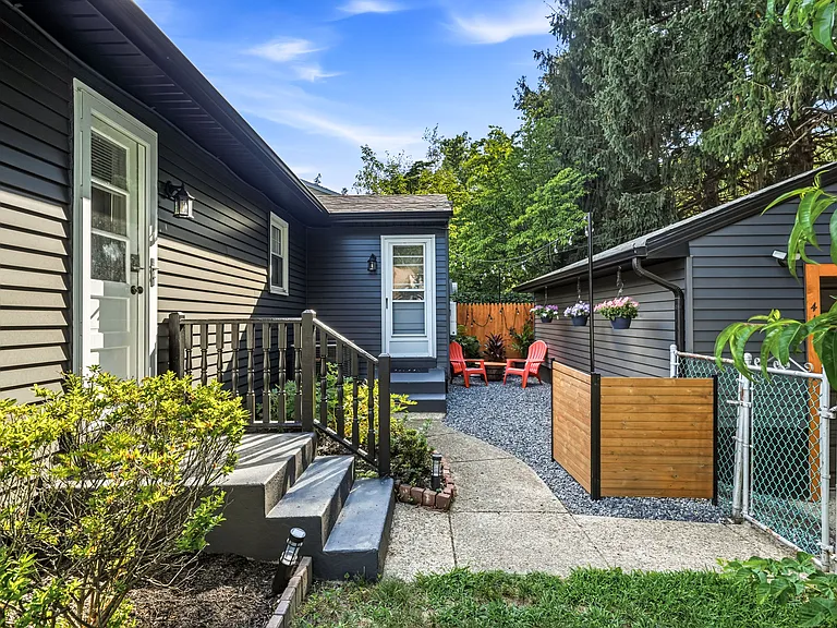 41 Orchard Ave — Photo 9
