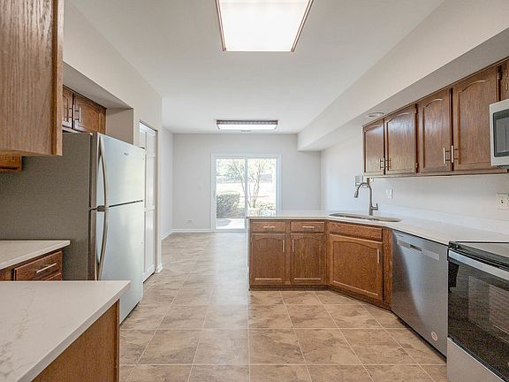 5th image of 1205 Emerson Ln #31A