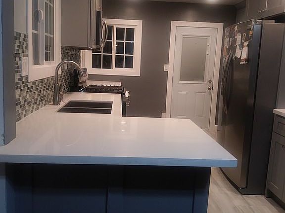 4th image of 1336 W 121st St
