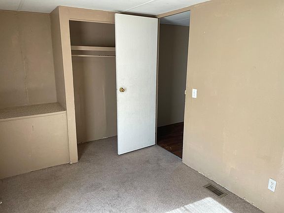 3rd image of 10182 Stoddard Ave