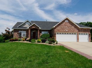 304 Pioneer Ridge Dr, Wentzville, MO 63385