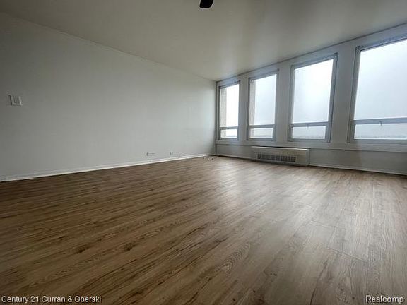 4th image of 22700 Garrison St APT 1004