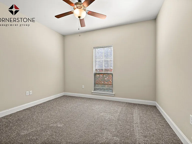 7723 Ibiza Dr — Photo 16