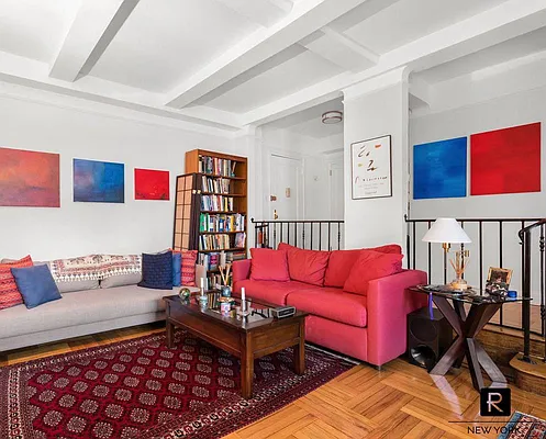 Rented by R New York | media 10