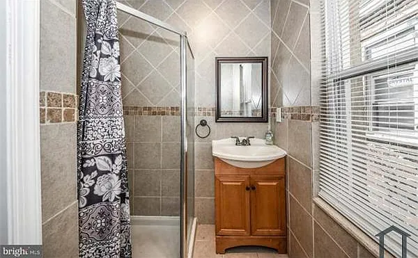 1336 W Toronto St — Photo 13