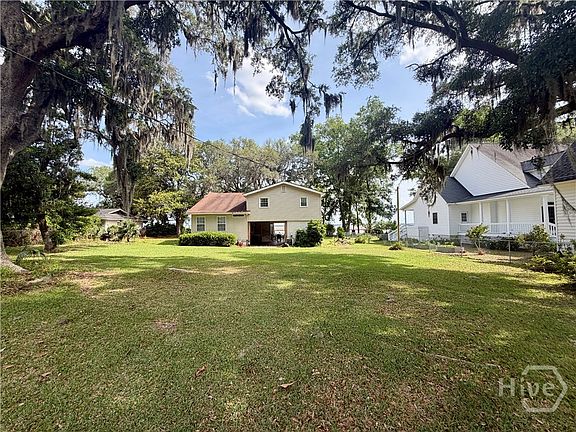 2nd image of 246 Old Mill Road E