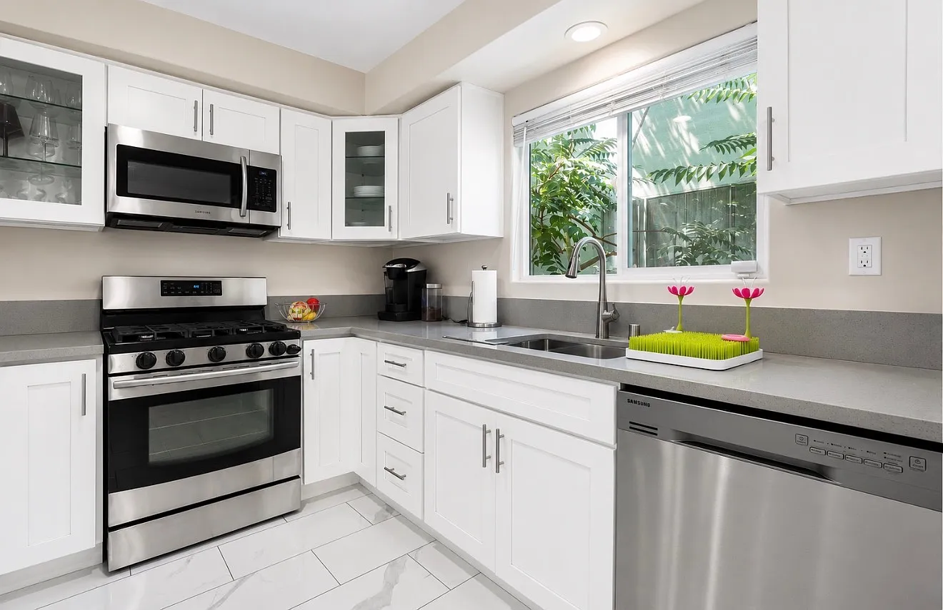 2 bed, 1275 sqft, $3,595 — Photo 4