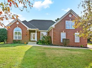 4042 Oak Pointe Dr, Pleasant View, TN 37146