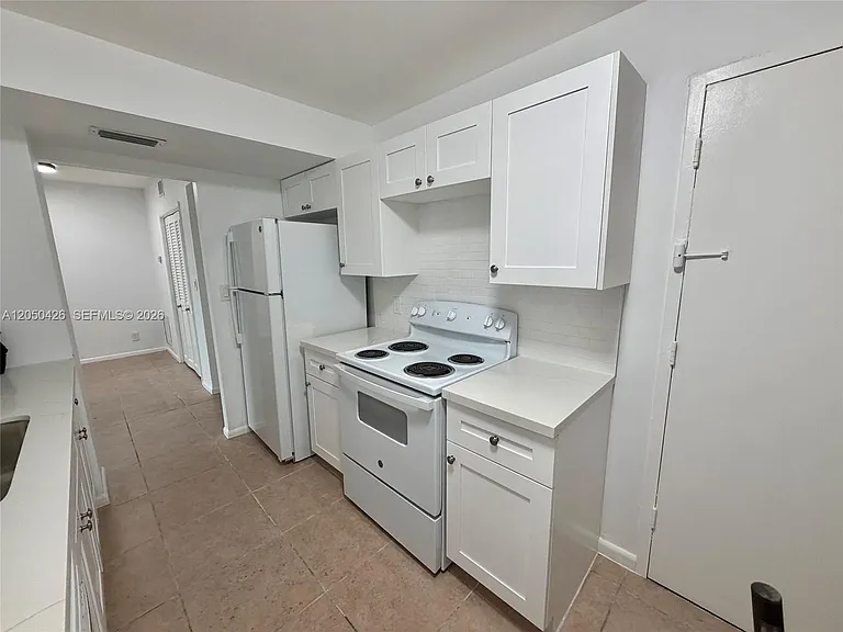4400 Hillcrest Dr #308A — Photo 4