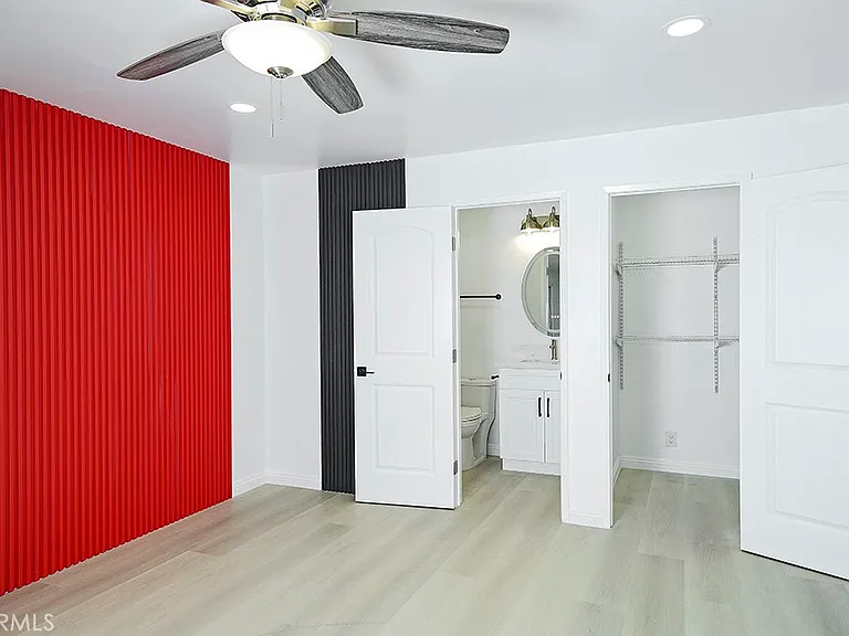 2149 Victoria Dr — Photo 37