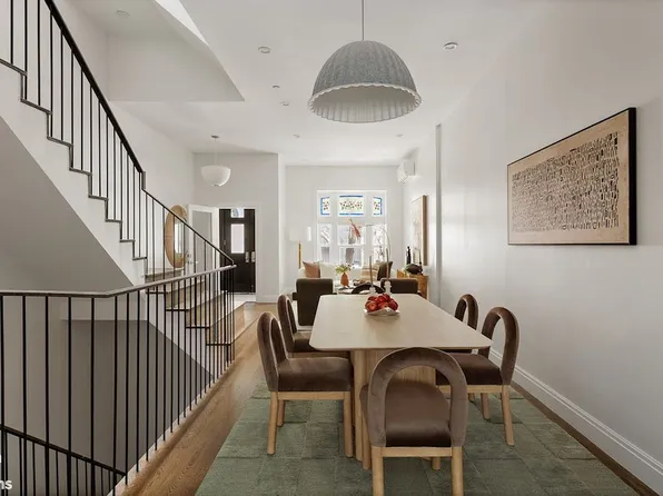 32 W 119th St, New York, NY 10026