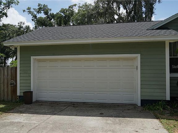 3rd image of 805 W Reynolds St
