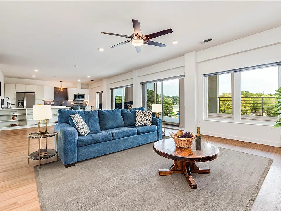4361 S Congress Ave #432