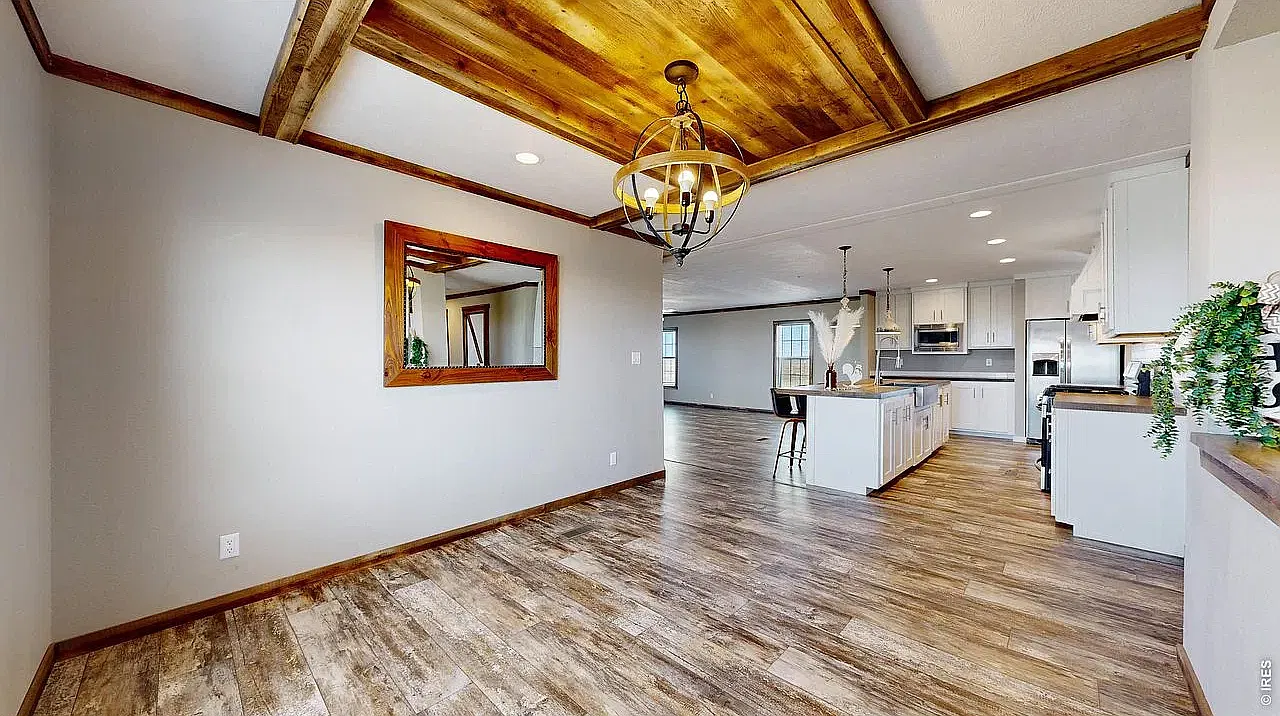 3 bed, 1942 sqft, $3,500 — Photo 4
