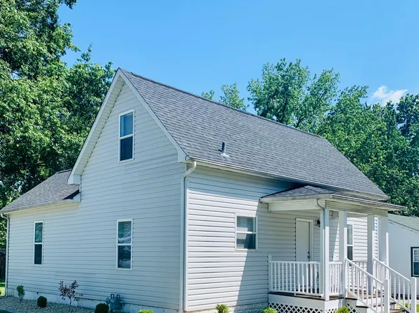 108 N 6th St, New Baden, IL 62265