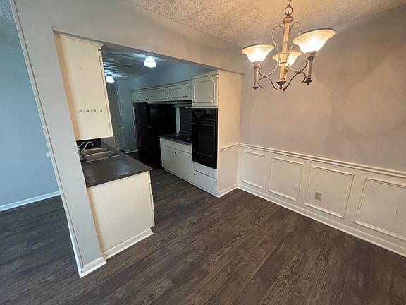 3rd image of 108 Brookwood Dr