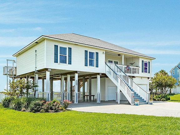 3rd image of 3610 Indian Beach Dr