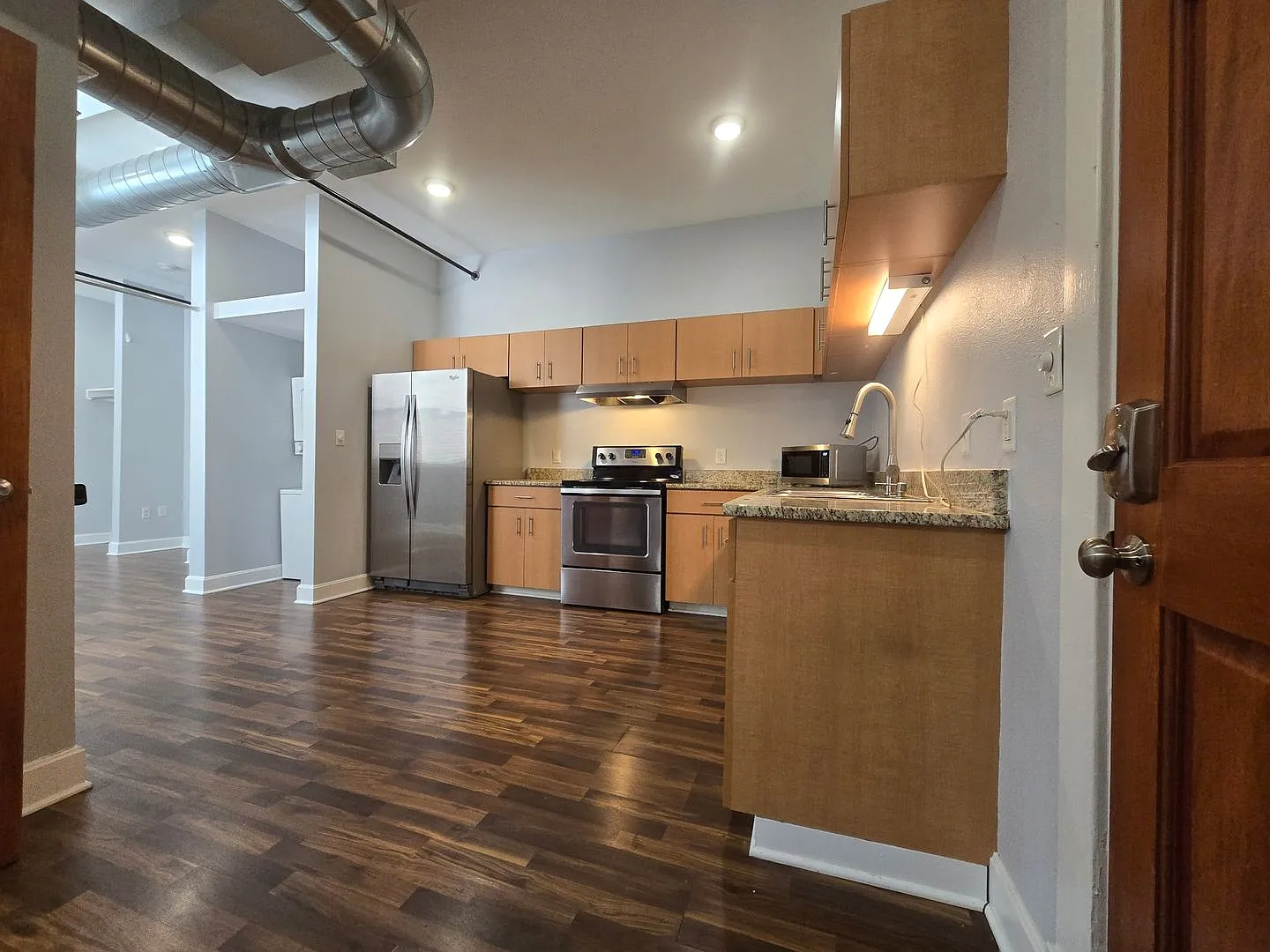 302 W Commercial Unit 206F — Photo 4