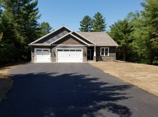 300 Pine Hills Dr, Wausau, WI 54403