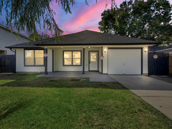 111 Calvin St, Pasadena, TX 77506