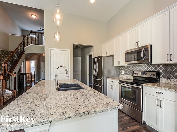 5th image of 426 Wilmer Meadow Dr