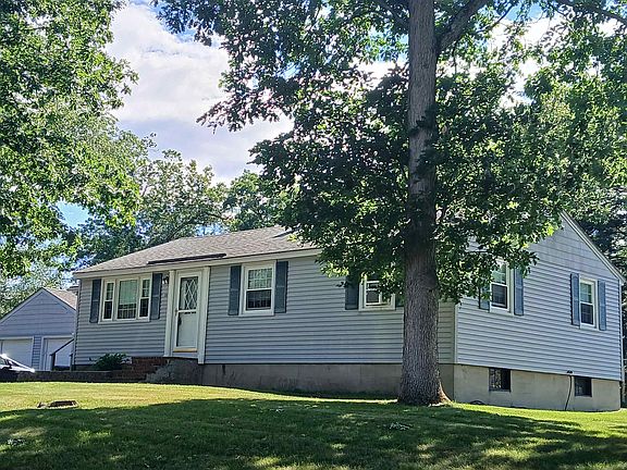 4th image of 33 GENERAL PULASKI DRIVE