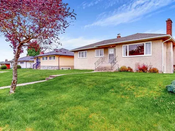 4841 Highlawn Dr, Burnaby, BC V5C 3T2