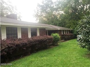 255 S Rip Hall Rd, Wewahitchka, FL 32465