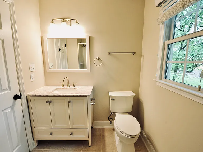 962 Saint Catherines Dr — Photo 28