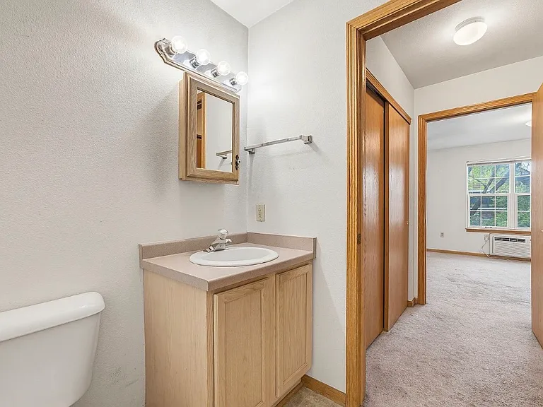 1425 Ellis Ave — Photo 8