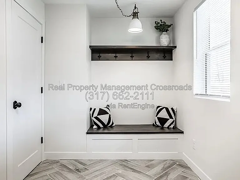 849 N Oakland Ave — Photo 26