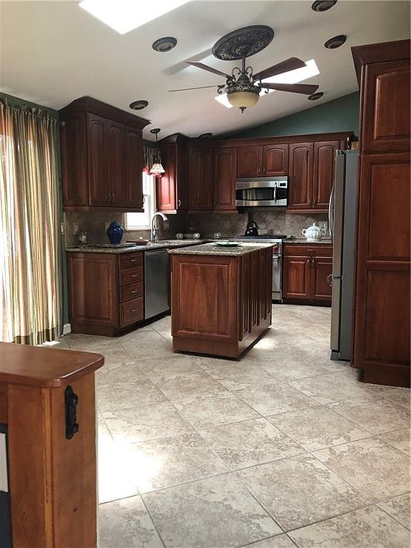 283 Cove Ave, Warwick, RI 02889 Zillow