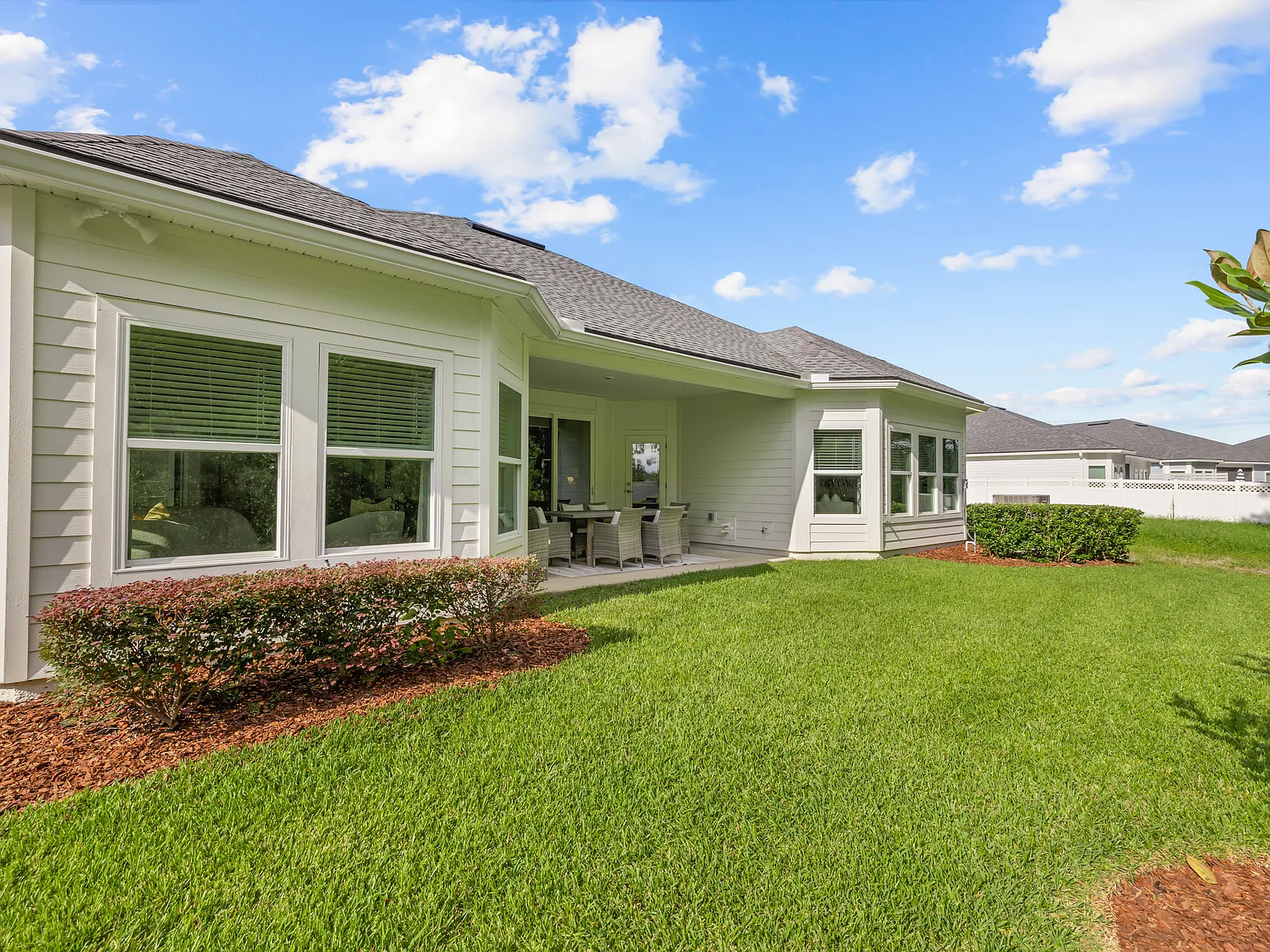 6 bed, 4171 sqft, $5,250 — Photo 4