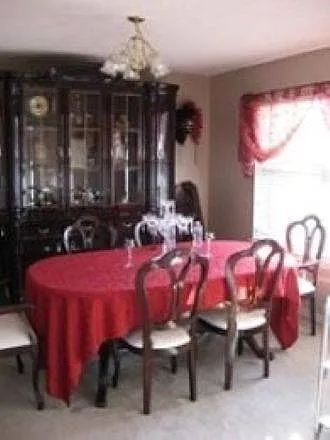 4 bed, 2489 sqft, $3,000 — Photo 3