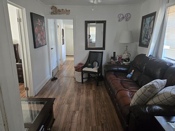 5th image of 2926 Freemont Ter S
