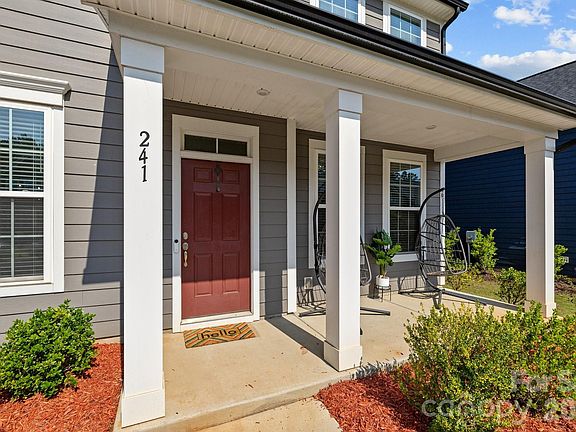 4th image of 241 Boxelder Rd