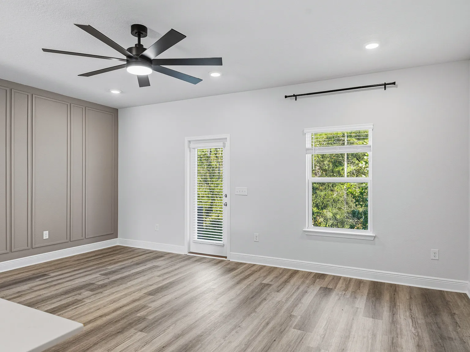 2430 Cliff Hollow Cir - 1 — Photo 4
