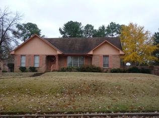 1301 Singing Trees Dr, Memphis, TN 38116