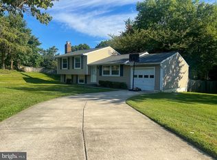 9914 Brightlea Dr, Vienna, VA 22181