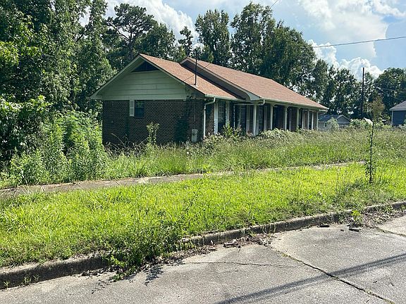 3rd image of 1801 Hatchet Ave
