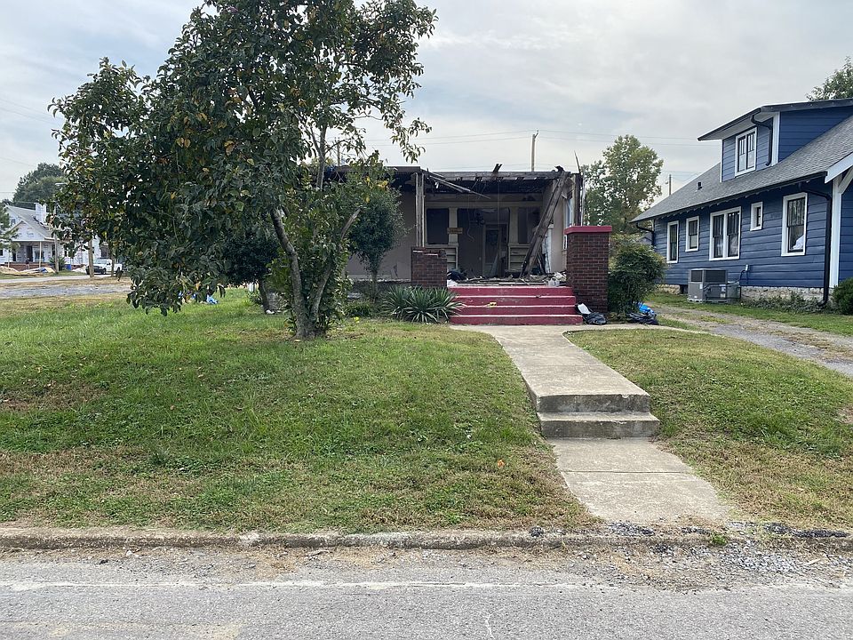 1st image of 1812 Holly St