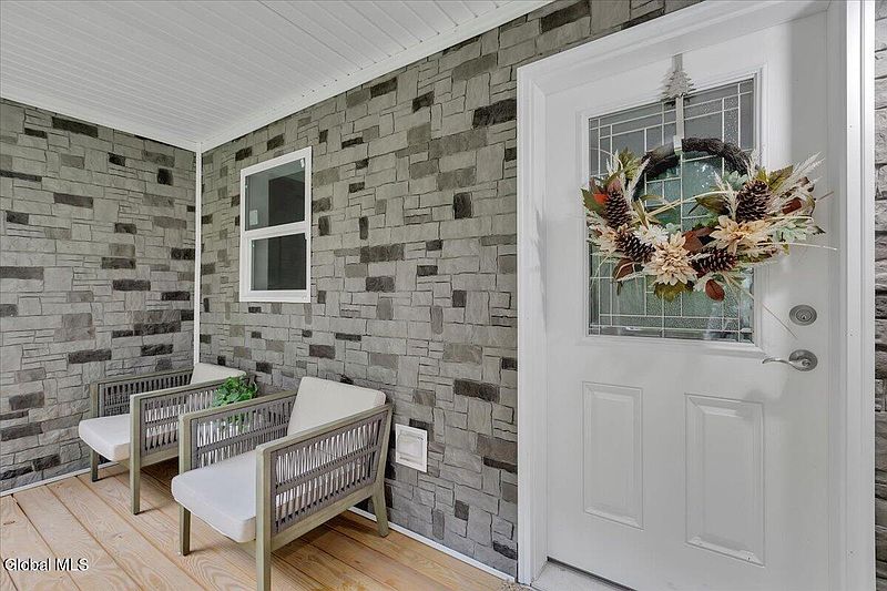 5th image of 113 Jones Road