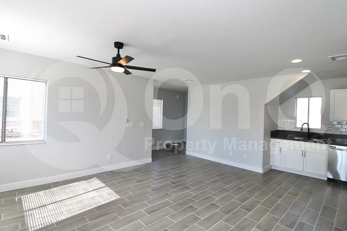 4 bed, 2.0 bath, 1418 sqft, $1,699 — Photo 4