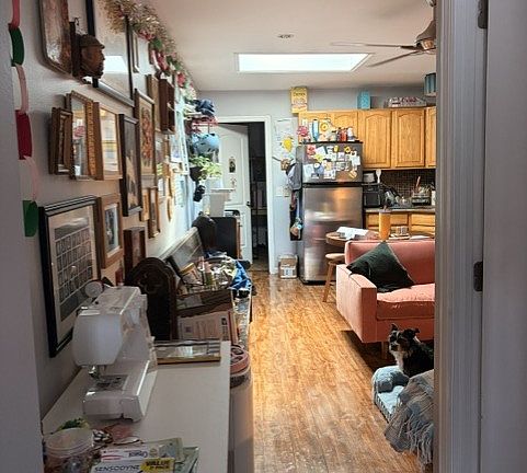 4th image of 154 21st St #4