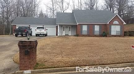 1st image of 411 Garden Grv