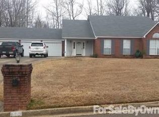 411 Garden Grv, Vicksburg, MS 39180