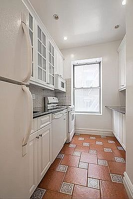 1st image of 76 W 86th St APT 2E