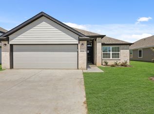 9224 Union Pacific Dr, Crowley, TX 76036