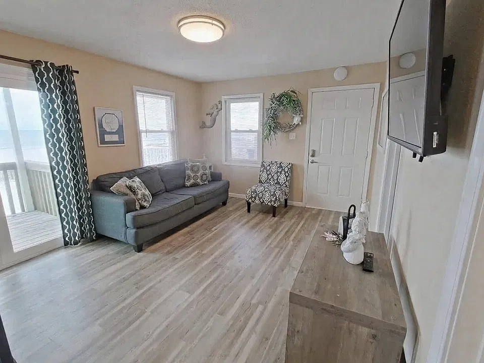 1159 W Beach Blvd #1-ID1699638P